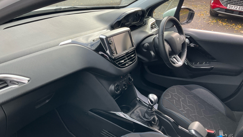 Peugeot 2008 1.2 PureTech 110 Signature 5dr Petrol Estate